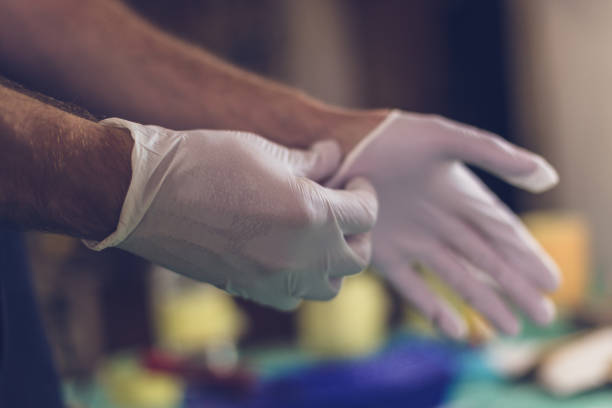 How Are Nitrile Gloves Used?