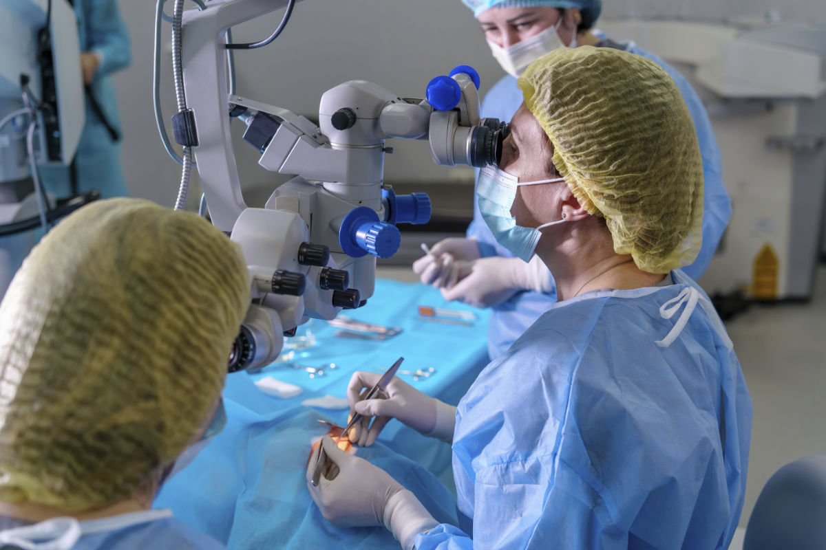 Seeing Mom Smile Again: A Family’s Journey Through Cataract Surgery